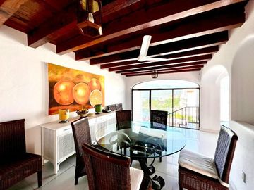 CASA CON VISTA AL MAR EN LA PENINSULA DE SANTIAGO EN MANZANILLO