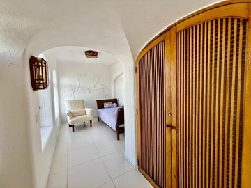 CASA CON VISTA AL MAR EN LA PENINSULA DE SANTIAGO EN MANZANILLO