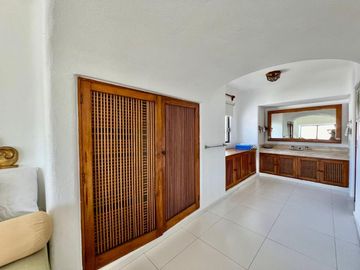 CASA CON VISTA AL MAR EN LA PENINSULA DE SANTIAGO EN MANZANILLO