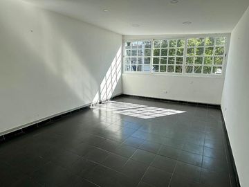 CASA EN VENTA EN SANTA MONICA