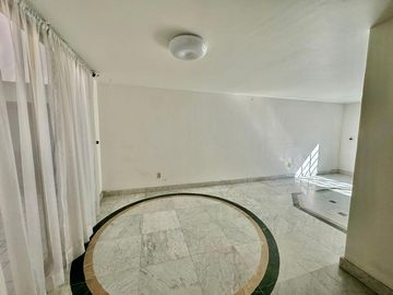 CASA EN VENTA EN SANTA MONICA