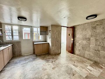 CASA EN VENTA EN SANTA MONICA