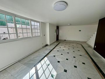 CASA EN VENTA EN SANTA MONICA