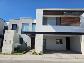CASA EN VENTA COLINA DE SANTIAGO SECTOR VIÑEDOS