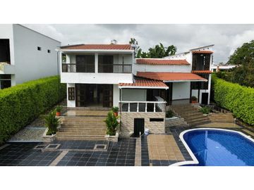 Se vende casa campestre via al aeropuerto, Armenia Quindio
