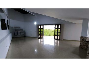 Se vende casa campestre via al aeropuerto, Armenia Quindio