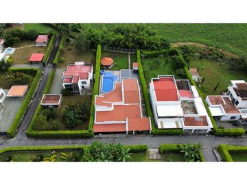 Se vende casa campestre via al aeropuerto, Armenia Quindio
