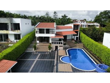 Se vende casa campestre via al aeropuerto, Armenia Quindio