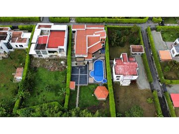 Se vende casa campestre via al aeropuerto, Armenia Quindio