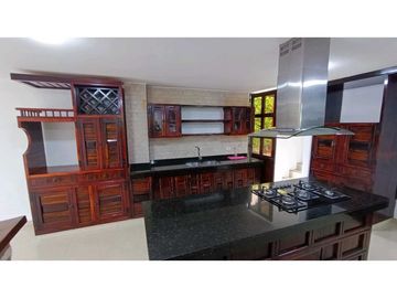 Se vende casa campestre via al aeropuerto, Armenia Quindio