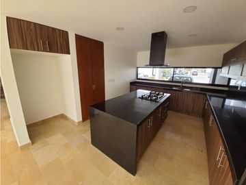 Casa En Venta En Lomas De Angelopolis Puebla