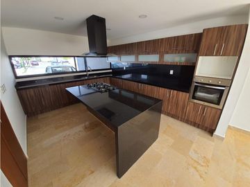 Casa En Venta En Lomas De Angelopolis Puebla