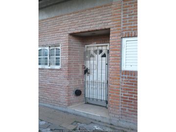 DOS LOCALES COMERCIALES CASTELAR CENTRO