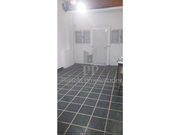 DOS LOCALES COMERCIALES CASTELAR CENTRO