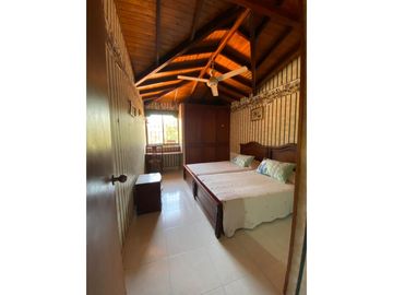 Vendo casa en Conjunto Cerrado |Bavaria| 02,