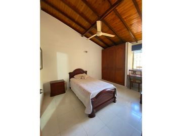 Vendo casa en Conjunto Cerrado |Bavaria| 02,