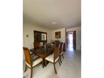 Vendo casa en Conjunto Cerrado |Bavaria| 02,