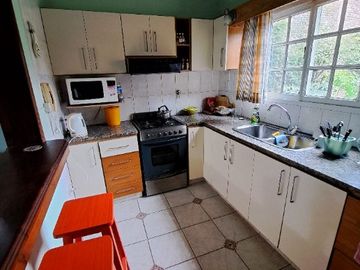 Chalet en venta en Bernal Oeste