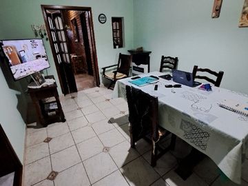 Chalet en venta en Bernal Oeste