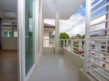 The Masterpiece Scenery Hill : 3 Bedroom House For Sale