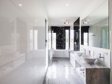 4-Bedroom Lagoon & Golf View Villa In Laguna Homes