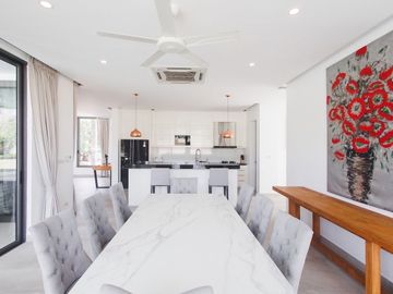 4-Bedroom Lagoon & Golf View Villa In Laguna Homes