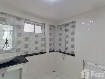 4 Bedroom House for sale in Mae Hia, Chiang Mai
