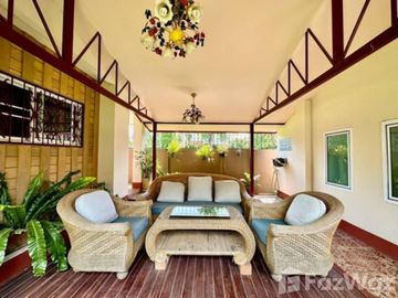 Large secure house and 2nd house close to city & malls