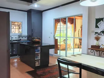 Large secure house and 2nd house close to city & malls