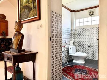 Large secure house and 2nd house close to city & malls
