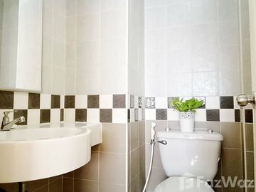 1 Bedroom Condo for sale at Lumpini Condo Town Rattanathibet