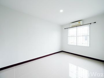 3 Bedroom Townhouse for sale at Areeya The Colors Chaengwattana-Tiwanon