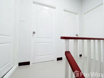3 Bedroom Townhouse for sale at Areeya The Colors Chaengwattana-Tiwanon