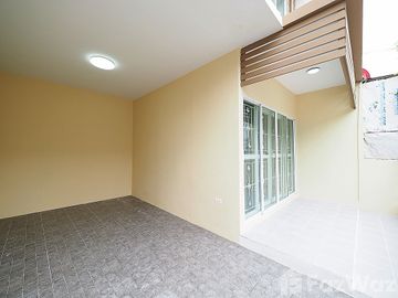 3 Bedroom Townhouse for sale at Areeya The Colors Chaengwattana-Tiwanon