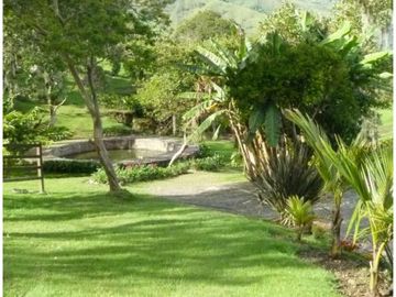 Finca independiente en venta Copacabana