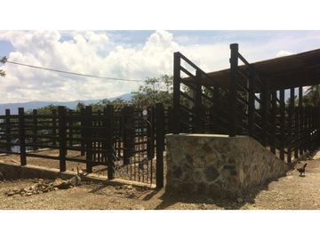 Finca independiente en venta Copacabana