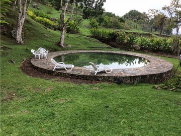 Finca independiente en venta Copacabana