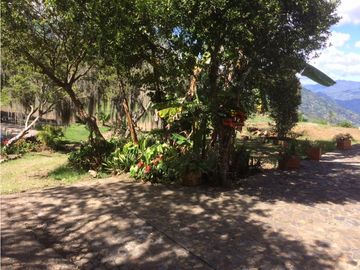 Finca independiente en venta Copacabana