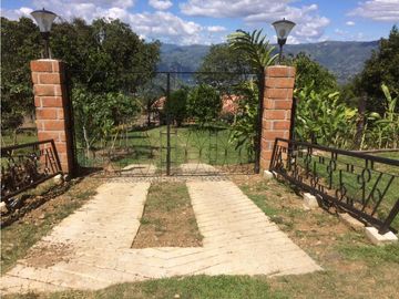 Finca independiente en venta Copacabana