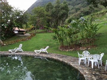 Finca independiente en venta Copacabana