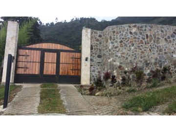 Finca independiente en venta Copacabana