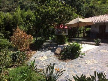 Finca independiente en venta Copacabana