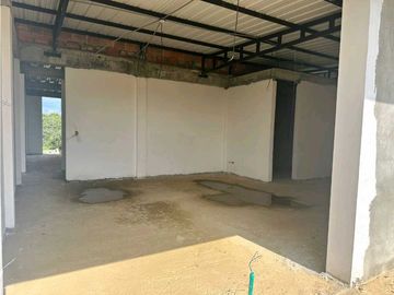 SE VENDE CASA CAMPESTRE PARA TERMINAR, SECTOR MORELIA, PEREIRA.