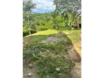 SE VENDE CASA CAMPESTRE PARA TERMINAR, SECTOR MORELIA, PEREIRA.