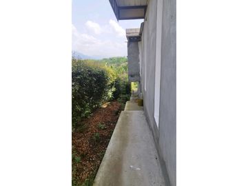 SE VENDE CASA CAMPESTRE PARA TERMINAR, SECTOR MORELIA, PEREIRA.