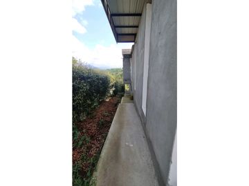 SE VENDE CASA CAMPESTRE PARA TERMINAR, SECTOR MORELIA, PEREIRA.