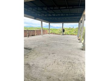SE VENDE CASA CAMPESTRE PARA TERMINAR, SECTOR MORELIA, PEREIRA.