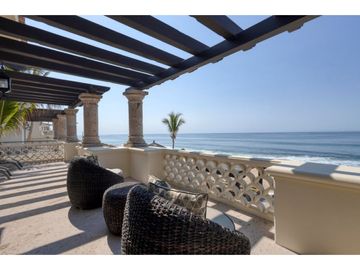 Casa de lujo frente al mar en El Encanto & Laguna
