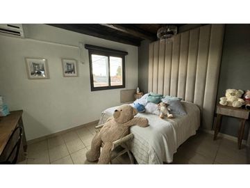 VENDE CASA EN LOS AROMOS barrio cerrado