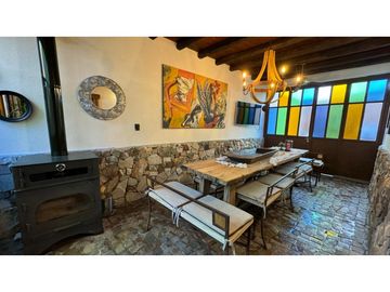 VENDE CASA EN LOS AROMOS barrio cerrado